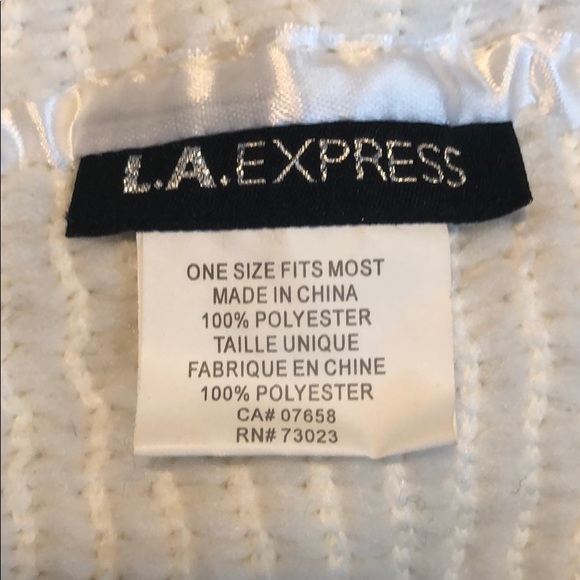 ‼️$5 CLEARANCE ‼️ Cute pearl white sequin Painter hats - Picture 4 of 4